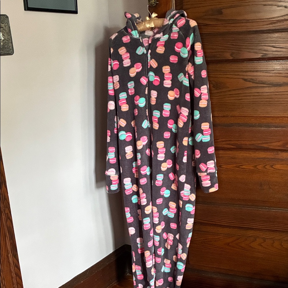 Jenni by Jennifer Moore Brown Hooded Macaron Print One-Piece Pajama